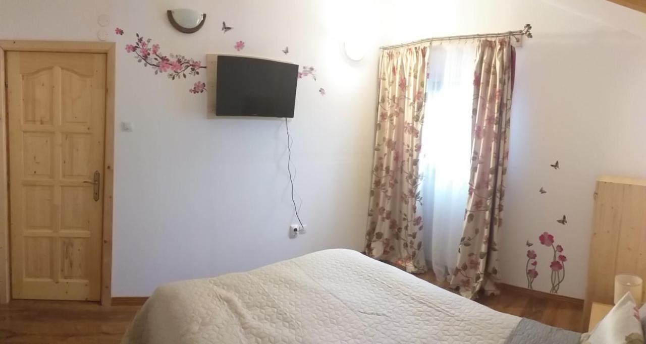 Villa La Livada Valea Danului Esterno foto